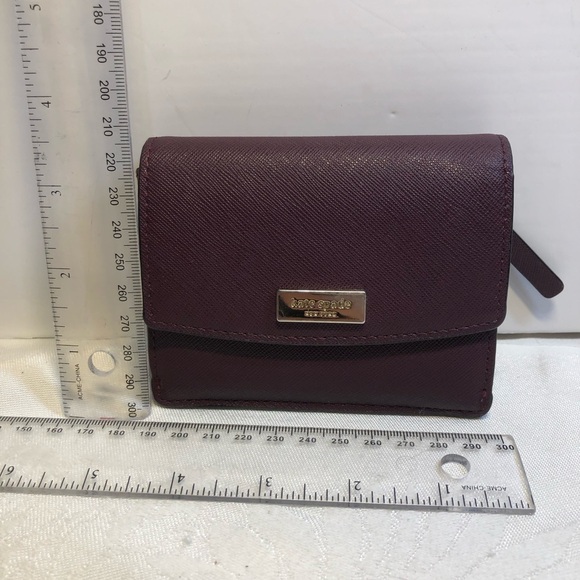 Kate Spade Petty Laurel way Mini Wallet Mulledwine - Picture 12 of 13